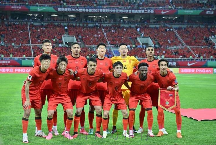 国足迎来利好！泰国7号对阵伊拉克染黄，累计两黄下场停赛